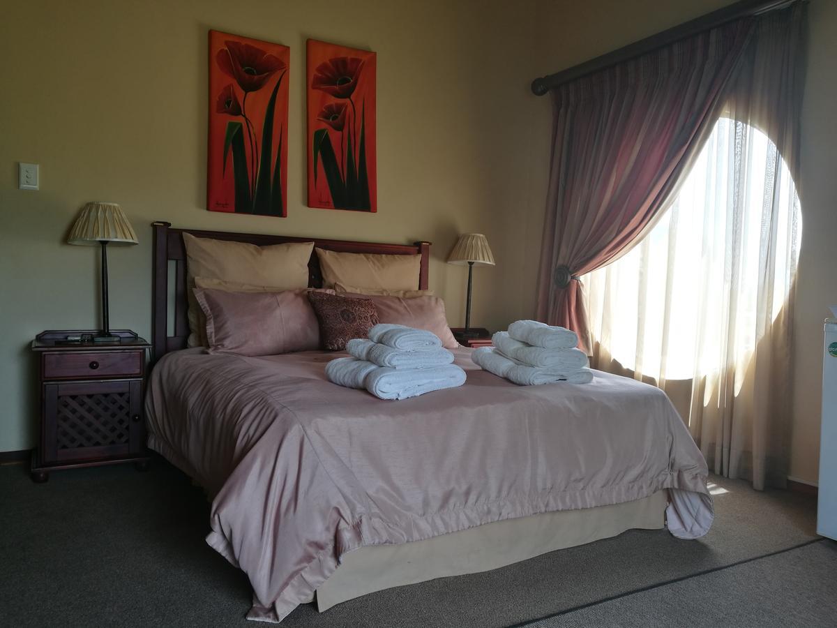 Krige Lodge B&B Bloemfontein Esterno foto